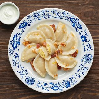 Мамині вареники з картоплею та шкварками