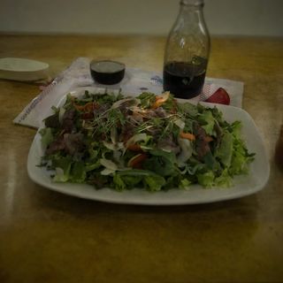 Fitness salata sa biftekom