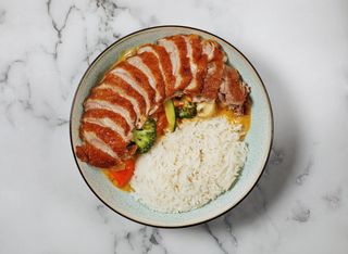 Hrskava patka s bambusom i gljivama