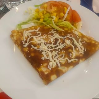 Crepe De Carne Picada Con Champiñones