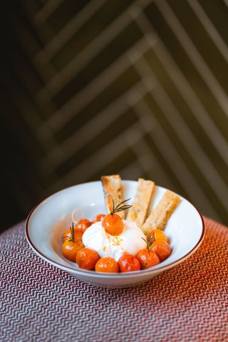 Delizia di Burrata e Pomodorini