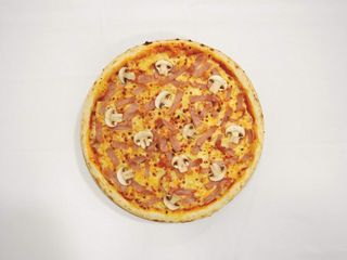 Пица Верона + Coca- Cola напитка по избор