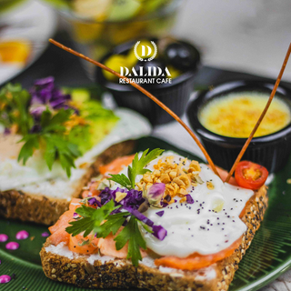 Petit Déjeuner Dalida