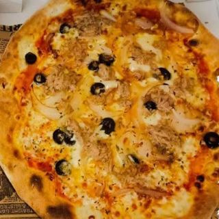 Pizza Tonno e Cepolle