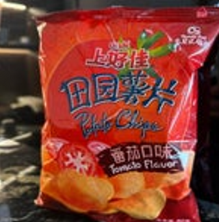 Patatine aromatizzate al pomodoro