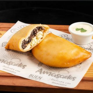 Empanada Dominó