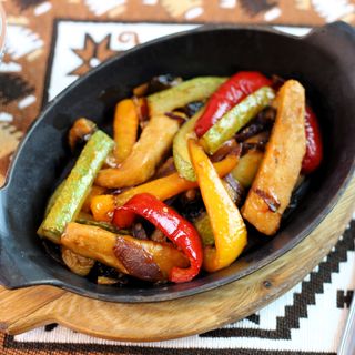 Tigaie picantă vegană