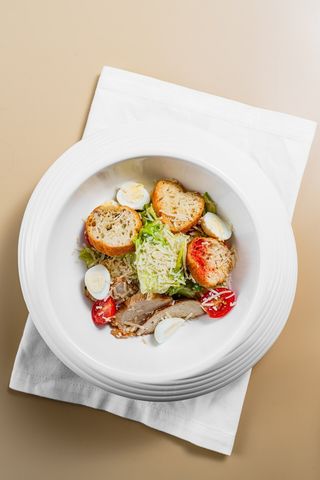 Цезарь с курицей