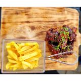 Chicken Wings & Fries