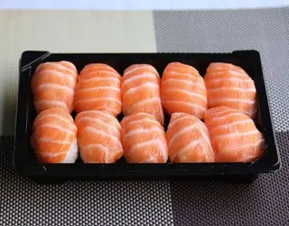 04.Nigiri de Salmão