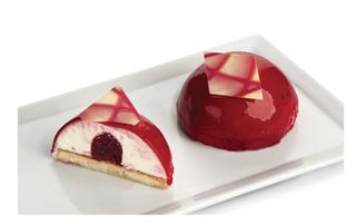Zuccotto allo yogurt e cuore di lampone