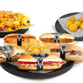 1 Rueda de Montaditos Esenciais + 2 Aperitivos