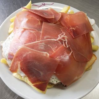 Huevos Rotos Con Patatas (Mediana)