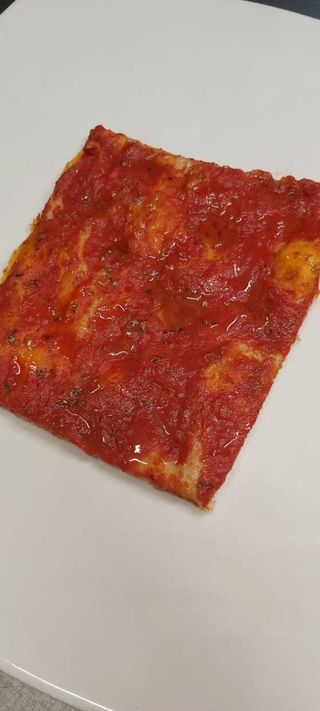 Trancio pizza rossa medio