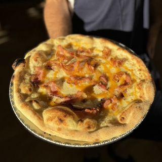 Pizza «Carbonara» con guanciale