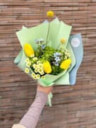 Buchet cu flori galbene