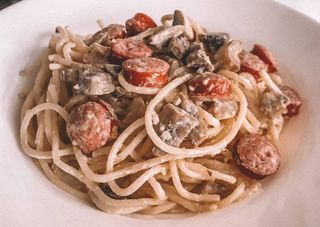 Спагетті з ковбасою і грибами(315г)