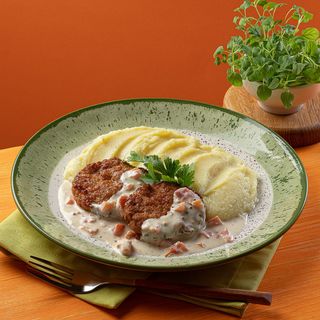 Рибні котлети з картопляним пюре