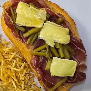 Torrada Caliente De Jamón Serrano