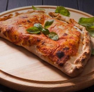 Pizza Calzone Tropical (28 Cm.)