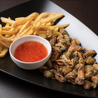 Carne de scoici pane (midii) cu cartofi prăjiți