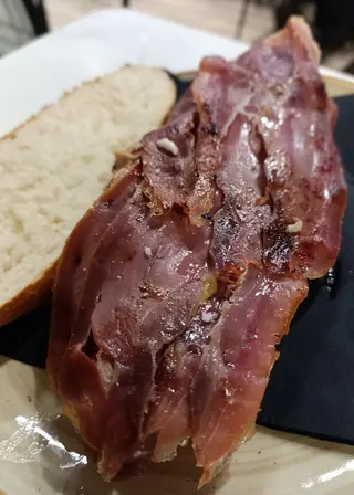 Bocadillo Serranito