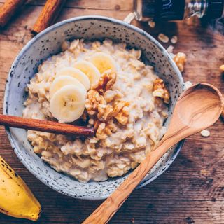 Oat Porridge With Banana & Cinnamon