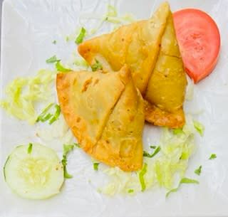 2 pic samosa de vegetable 