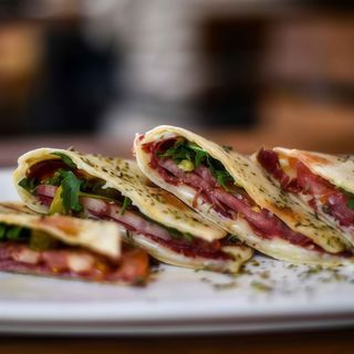 Piadina De Atún Y Espárragos