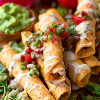 FLAUTAS DE POLLO Y PAPA