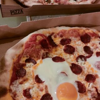 Pizza Huevo Picante (33cm)