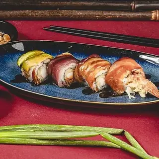 Uramaki tiger roll