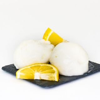 28.Лимон с босилек (750мл)