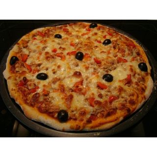 PIZZA DE ATUM medio