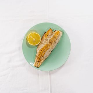 Филе от пресен лаврак на плоча (150г)