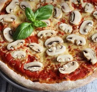 Pizza Funghi (28 Cm.)
