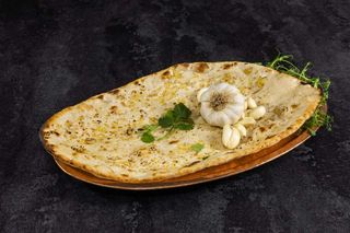 4. GARLIC NAAN