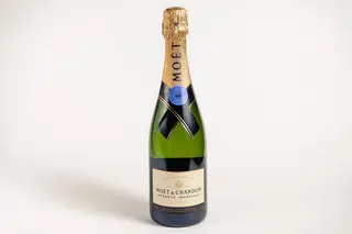 Moet & chandon €100