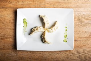 Ravioli pollo e verdure al profumo d'aglio