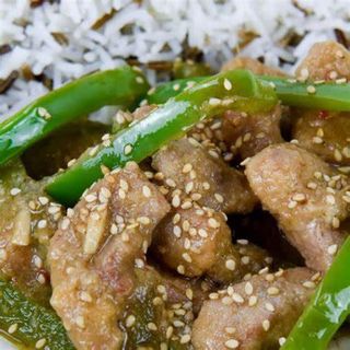 Lomo de Cerdo con Pimientos Verdes