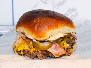 Централ бургер з беконом (340г)