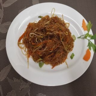 24 Spaghetti di soia con verdure