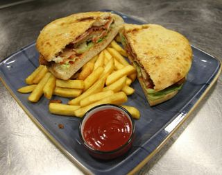 Sendvič sa kulenom 400 gr