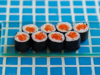 Макі з лососем (140g)