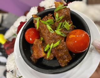 ხბოს ნეკნი აჯიკით