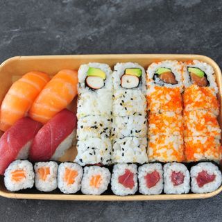 Bandeja 12 Sushi (28 Uds.)