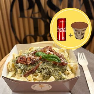 Pesto & Sun-Dried Tomato + Tiramisu + Coca-Cola 0.33l