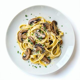 Fettuccine con funghi porcini e carbonara