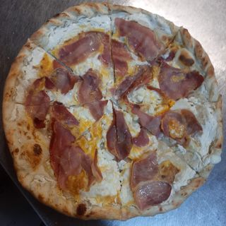 Domaćinska pizza 300 gr