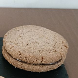 Biscotti nocciola con cioccolato fondente 